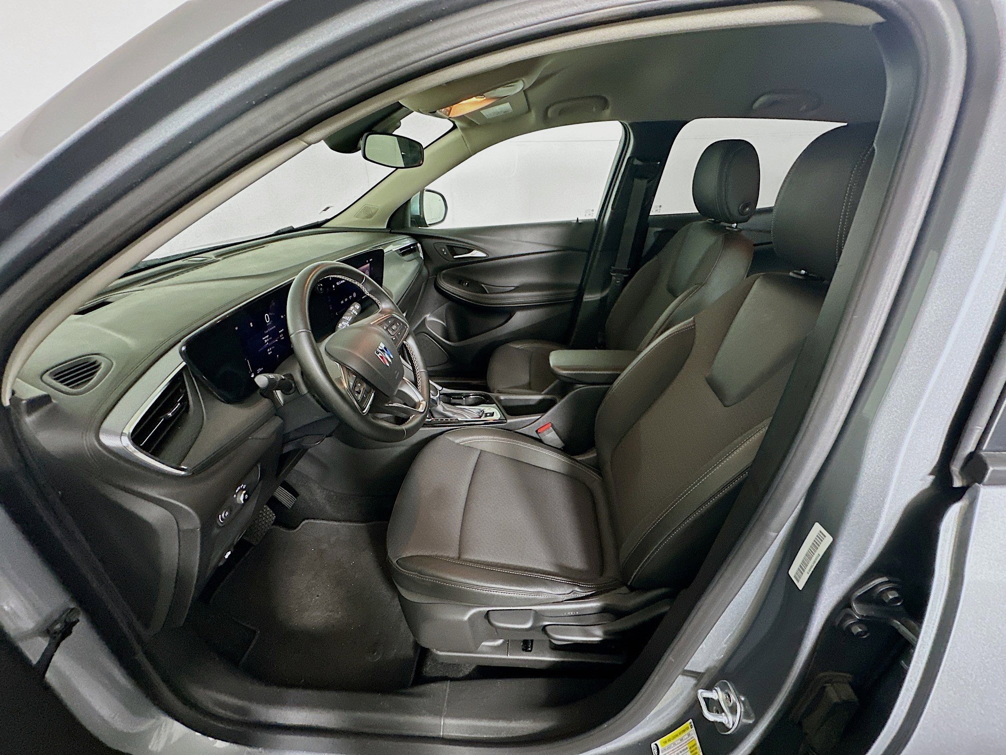 Used 2025 Buick Encore GX Preferred image 13