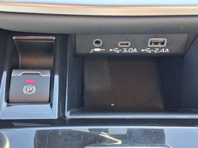 Used 2023 Subaru Outback Limited image 26