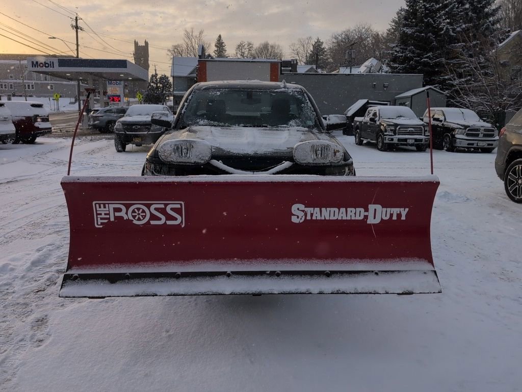 Used 2017 Chevrolet Silverado 1500 LT w/ LT Convenience Package image 2