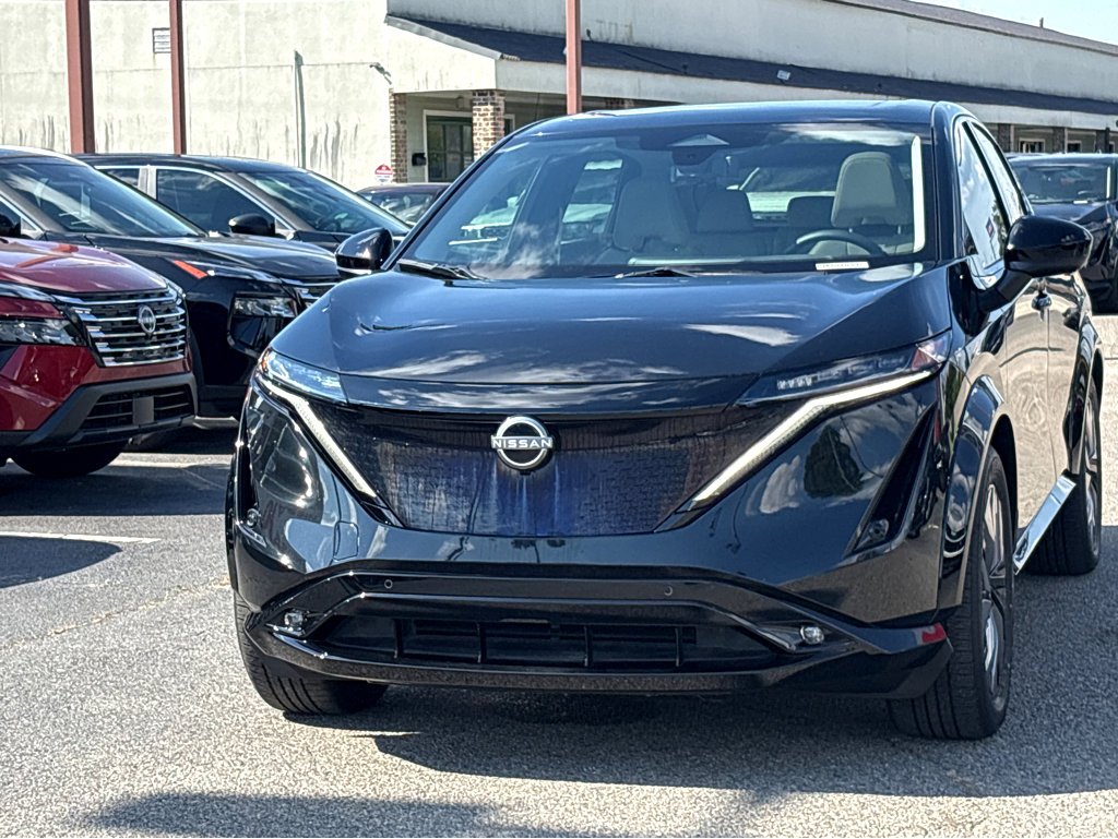 New 2023 Nissan Ariya AWD image 2