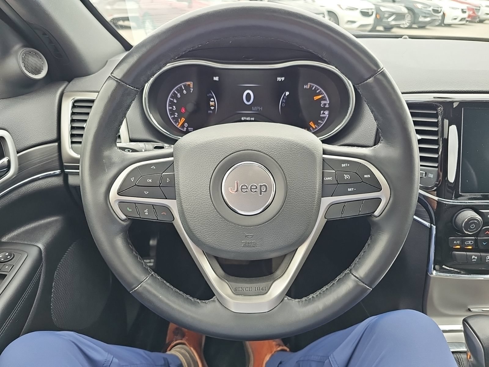 Used 2022 Jeep Grand Cherokee Limited AWD/4WD image 13