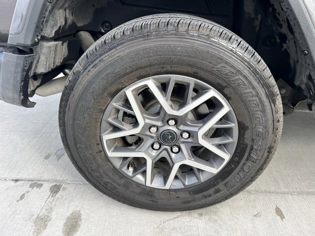 Used 2025 Jeep Wrangler Sahara image 8