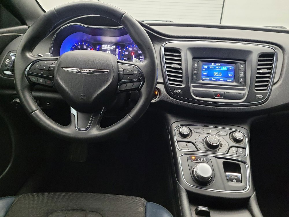 Used 2015 Chrysler 200 S image 22