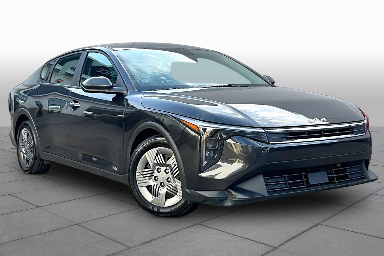 Used 2025 Kia K4 FWD image 3