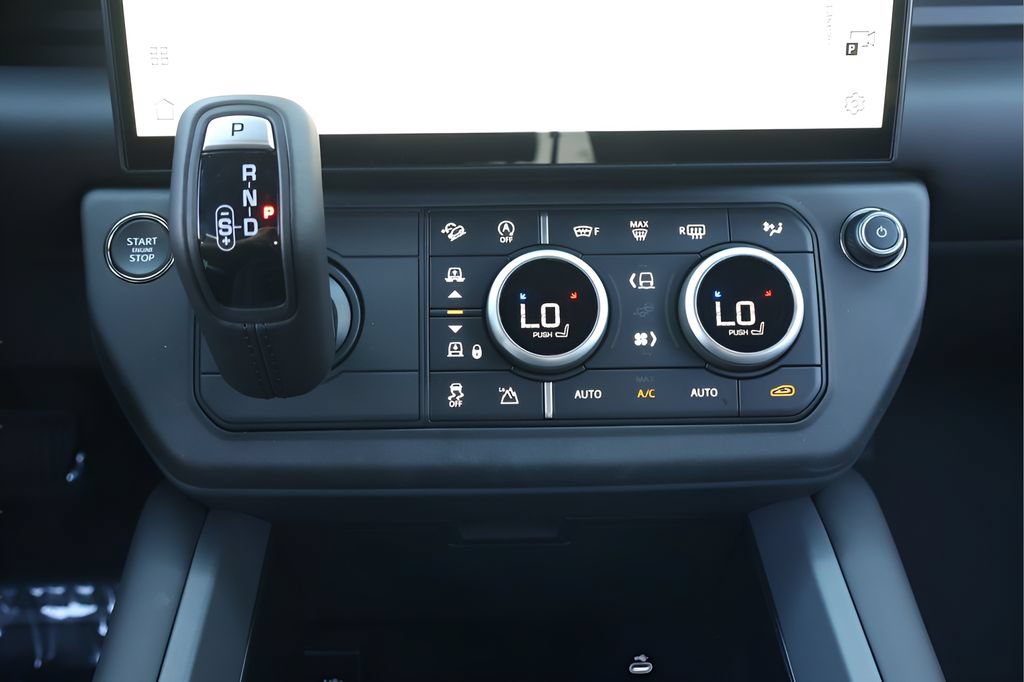 New 2026 Land Rover Defender 110 X-Dynamic SE AWD/4WD image 25