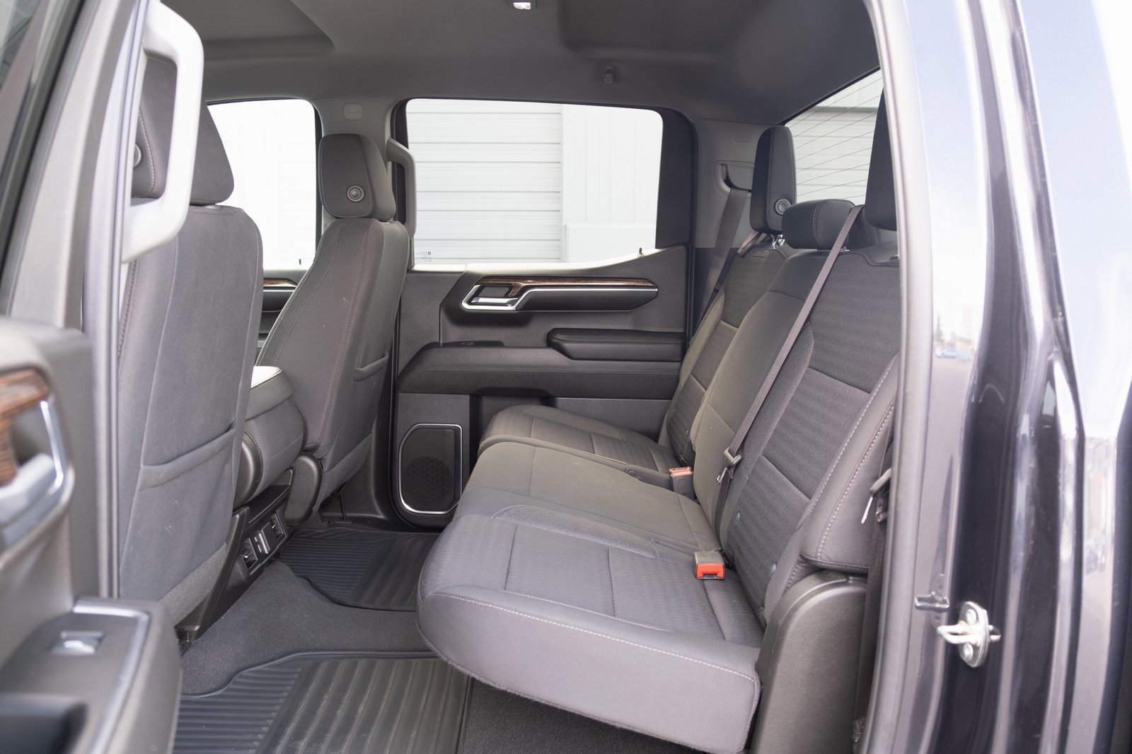 Used 2023 GMC Sierra 1500 SLE image 15