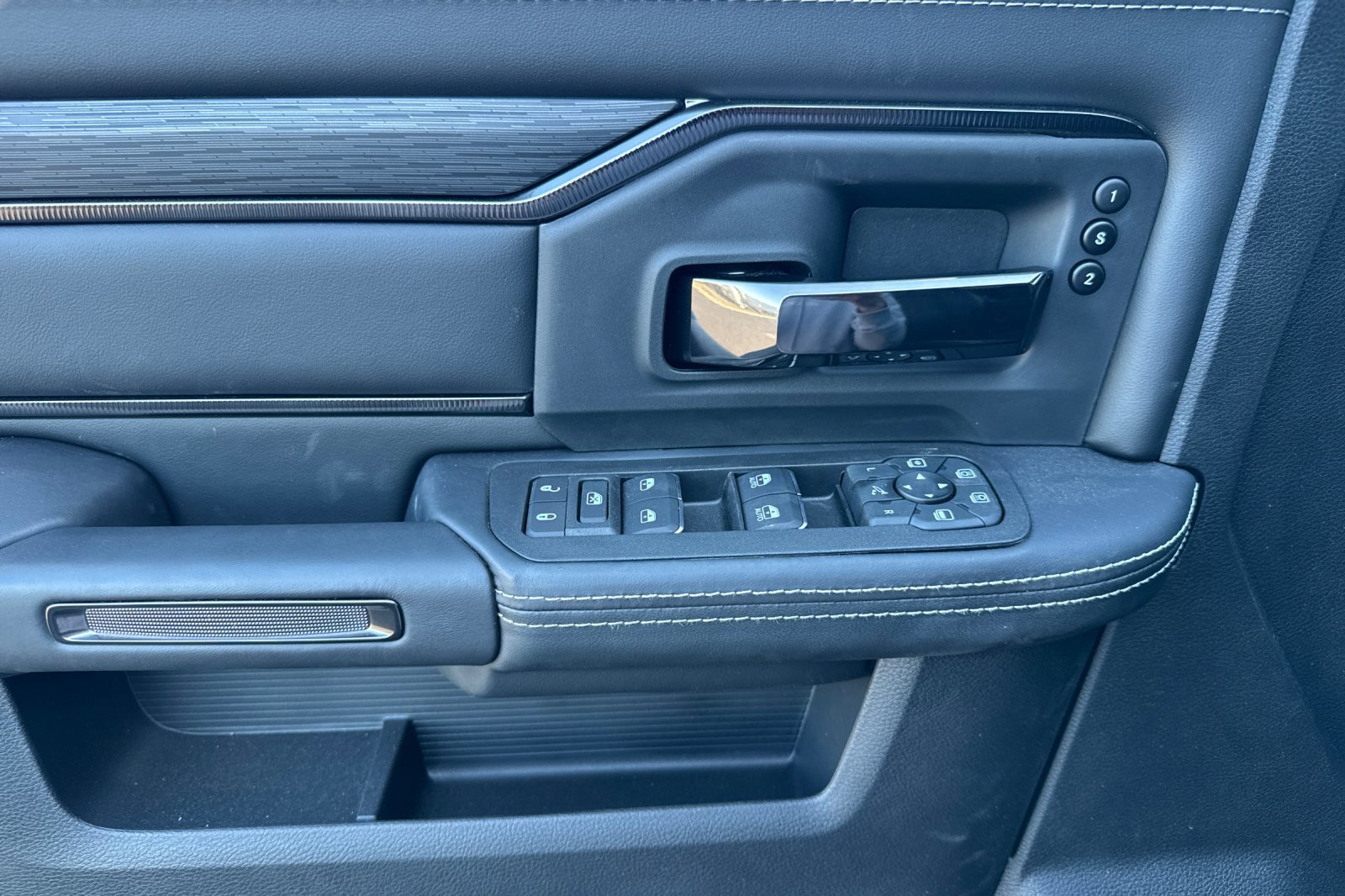 New 2026 RAM 2500 Rebel w/ Rebel Level 2 Equipment Group AWD/4WD image 10