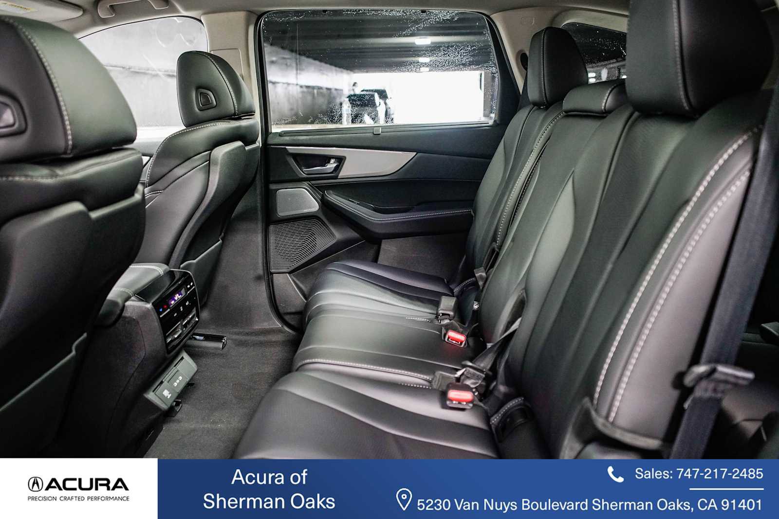 Used 2025 Acura MDX SH-AWD w/ Technology Package image 39