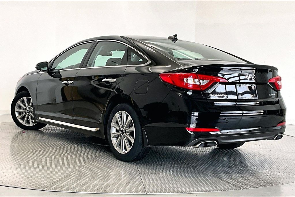 Used 2016 Hyundai Sonata Limited w/ Cargo Package FWD image 12