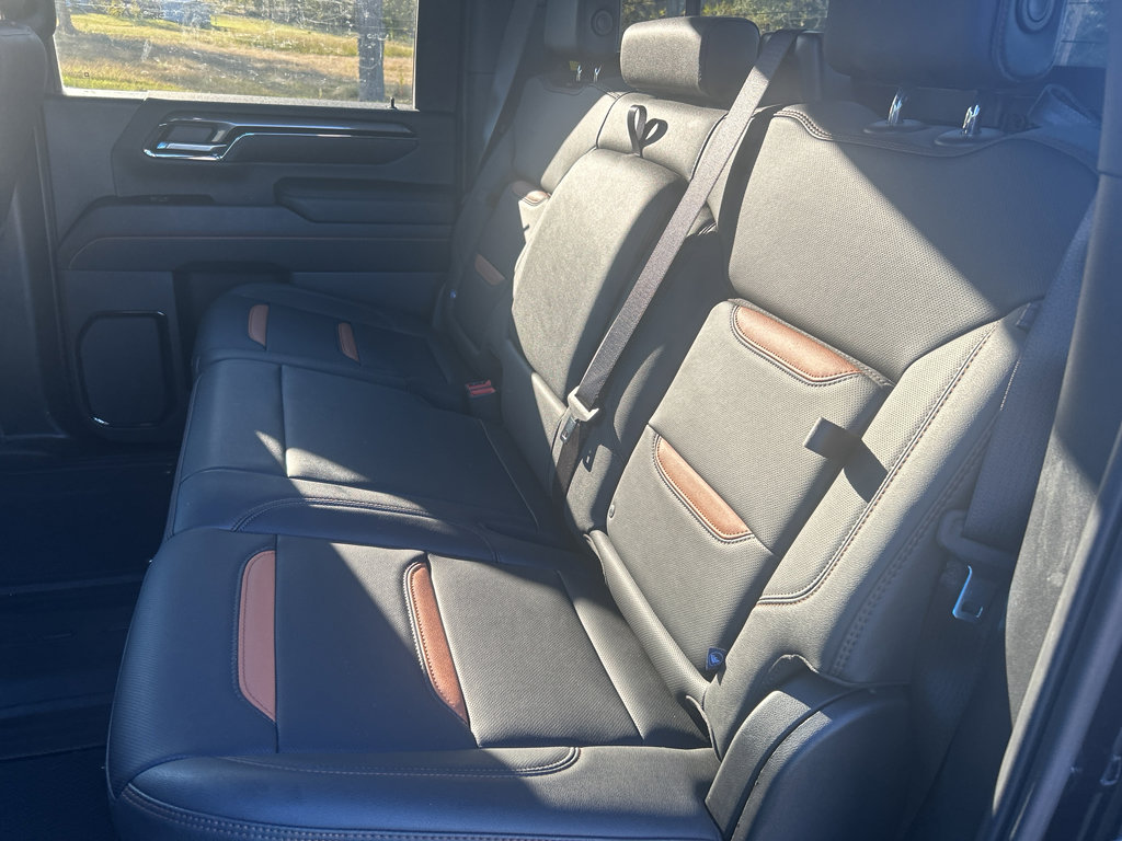 Used 2024 GMC Sierra 2500 AT4 w/ AT4 Premium Plus Package image 12