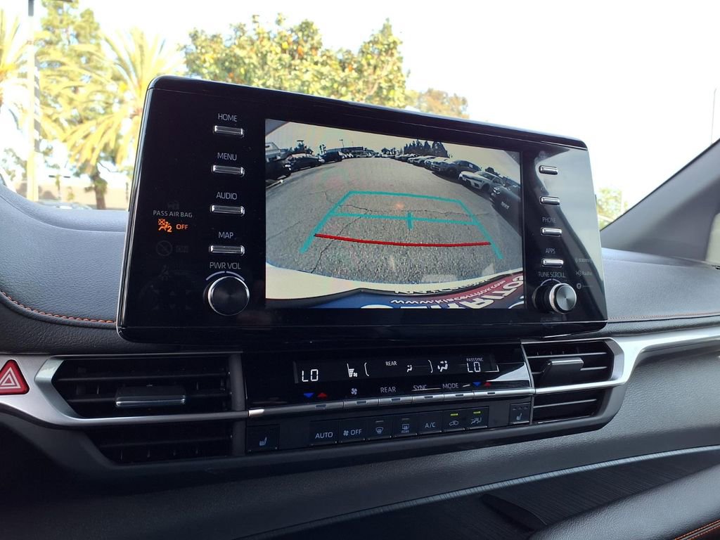Used 2024 Toyota Sienna XSE image 18