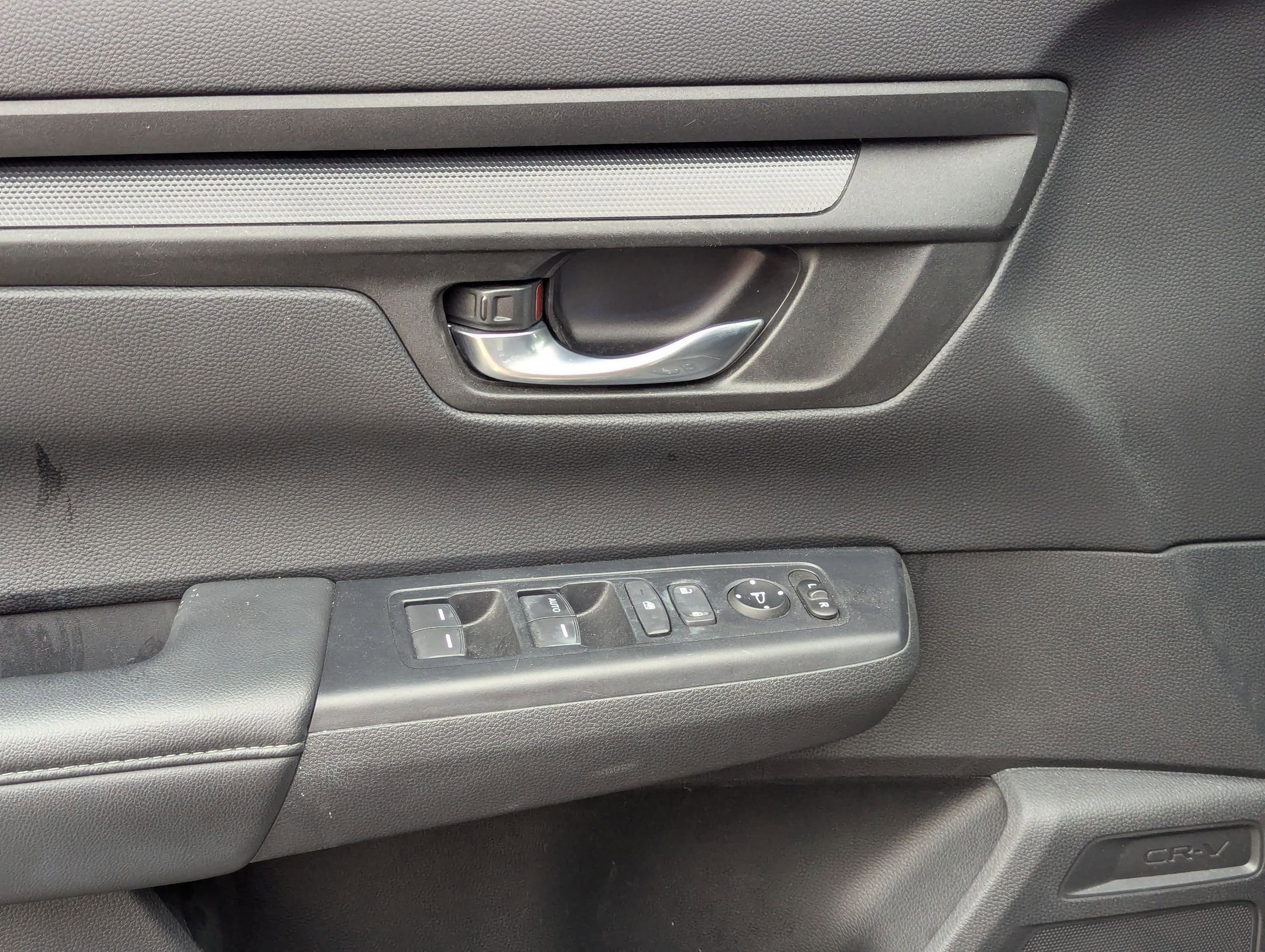 Used 2023 Honda CR-V LX image 12