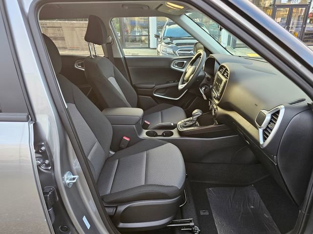 New 2025 Kia Soul LX w/ LX Technology Package image 8