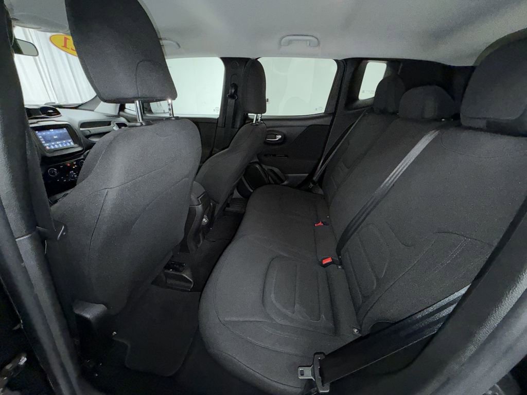 Used 2021 Jeep Renegade Latitude image 14