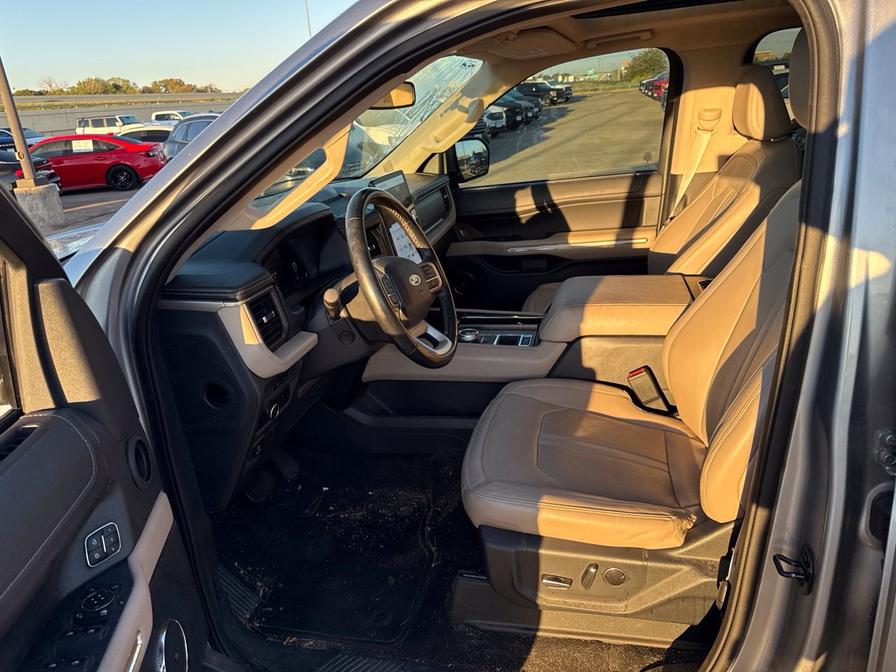 Used 2024 Ford Expedition Limited RWD image 19