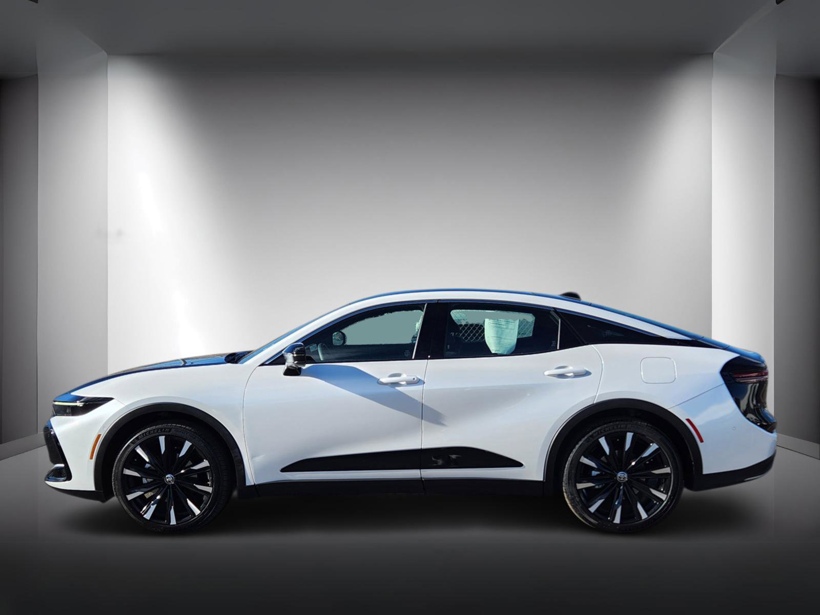 Used 2026 Toyota Crown Platinum image 2