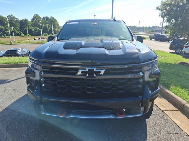Used 2025 Chevrolet Silverado 1500 ZR2 w/ Technology Package AWD/4WD image 2