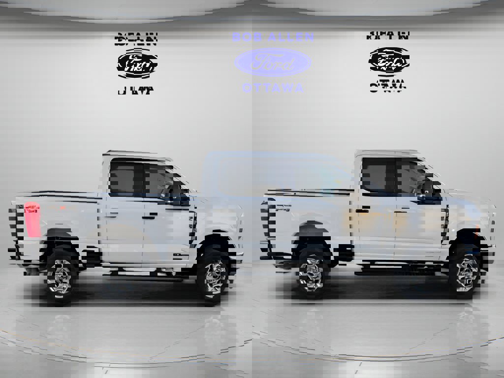 Used 2025 Ford F250 XLT image 7