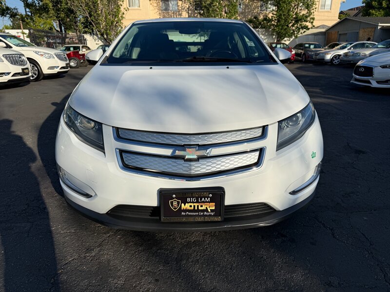 Used 2015 Chevrolet Volt FWD image 2