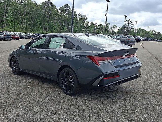 New 2026 Hyundai Elantra SEL Sport Premium FWD image 16