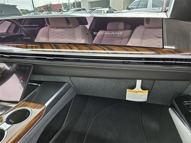 New 2025 Cadillac Escalade ESV Sport Platinum image 16