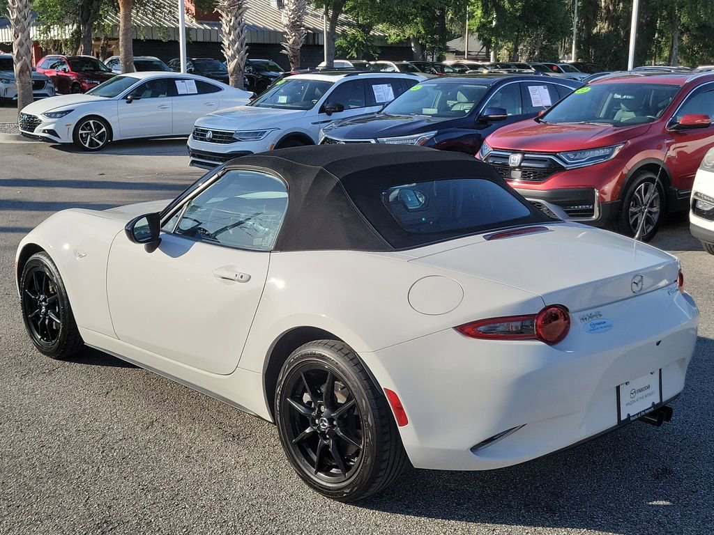 Used 2020 MAZDA MX-5 Miata Sport RWD image 14