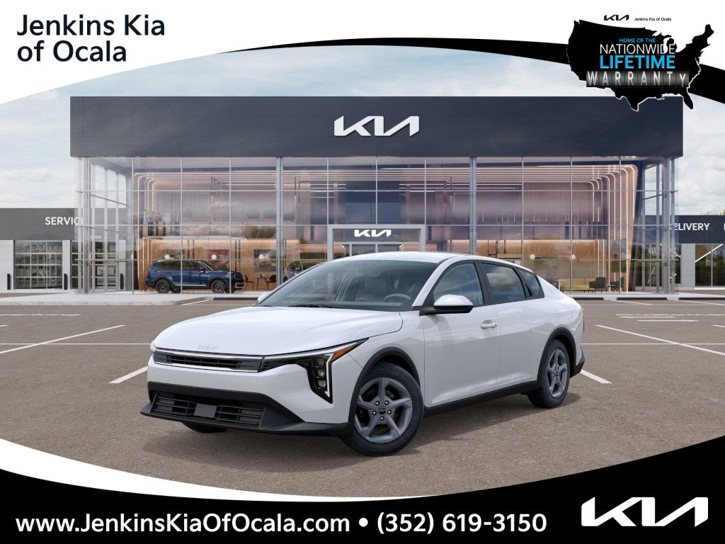 New 2025 Kia K4 LXS