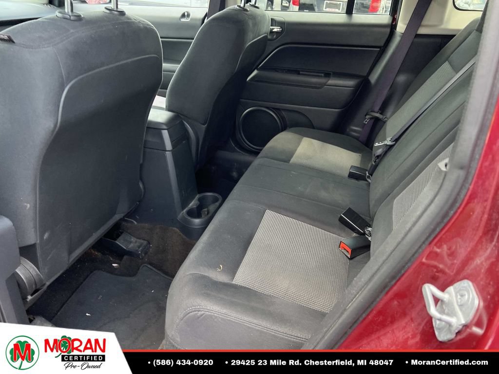 Used 2014 Jeep Patriot Latitude AWD/4WD image 12