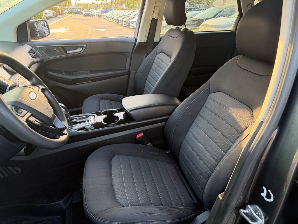 Used 2016 Ford Edge SE FWD image 10