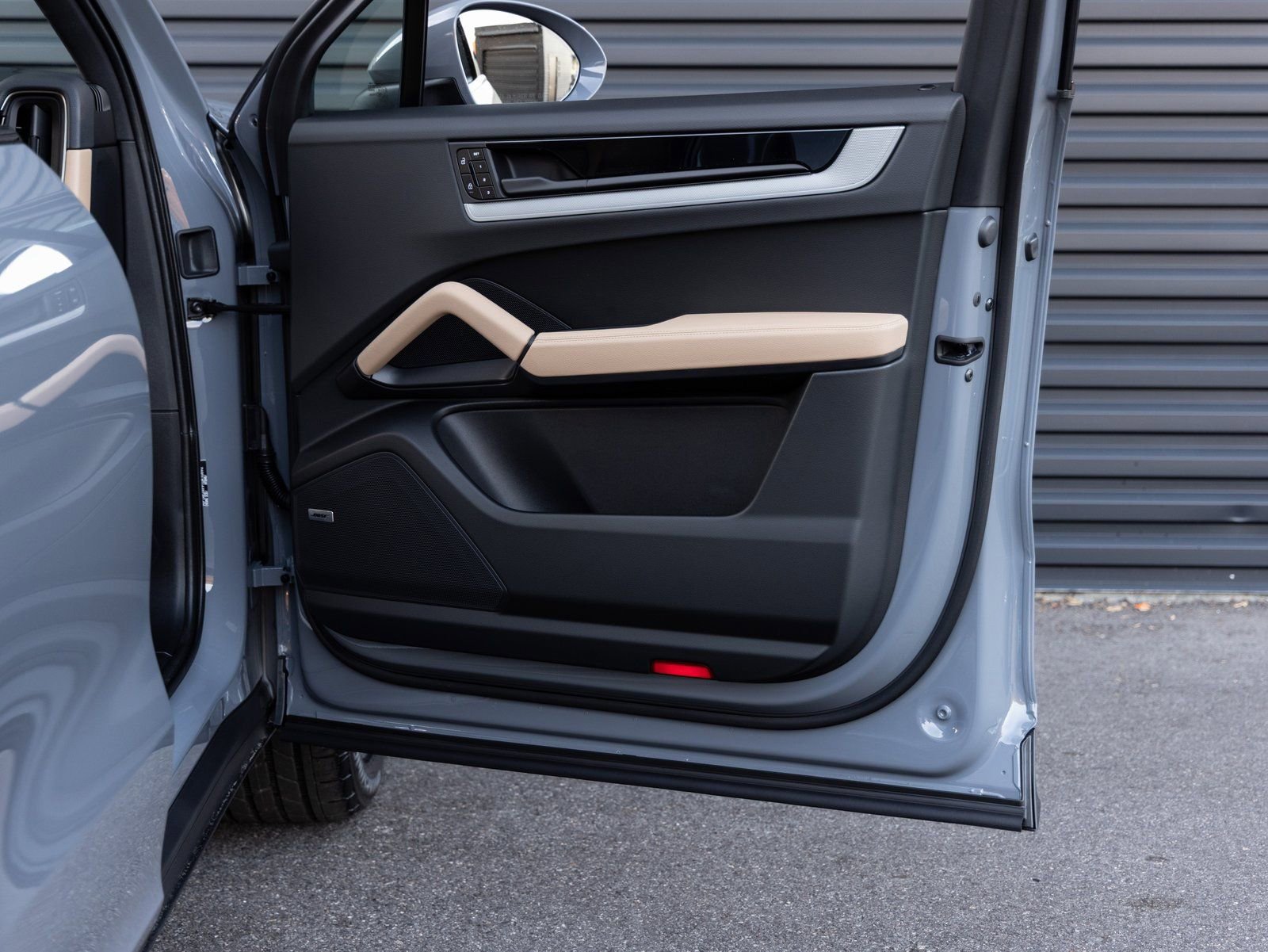 Certified 2026 Porsche Cayenne E-Hybrid image 32