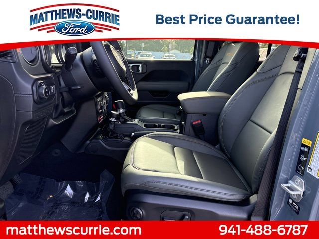 Used 2026 Jeep Gladiator Mojave AWD/4WD image 9
