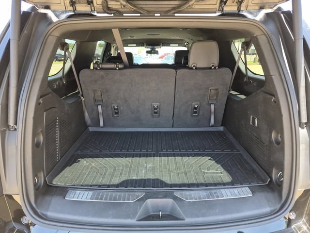 Used 2022 Chevrolet Suburban Z71 AWD/4WD image 11