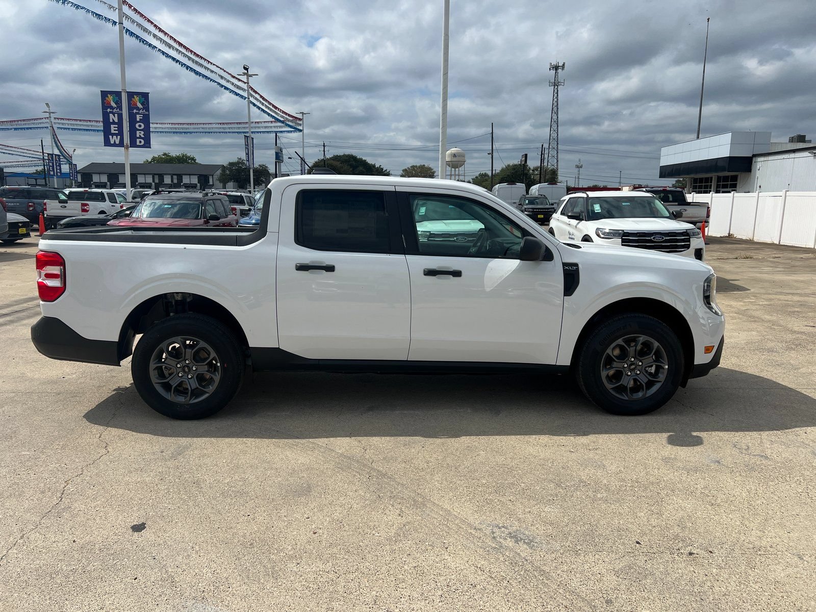 New 2025 Ford Maverick XLT FWD image 2