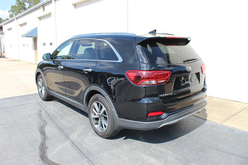 Used 2019 Kia Sorento EX w/ EX Touring Package image 4