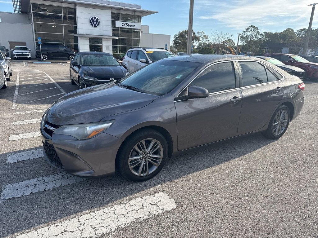 Used 2017 Toyota Camry SE