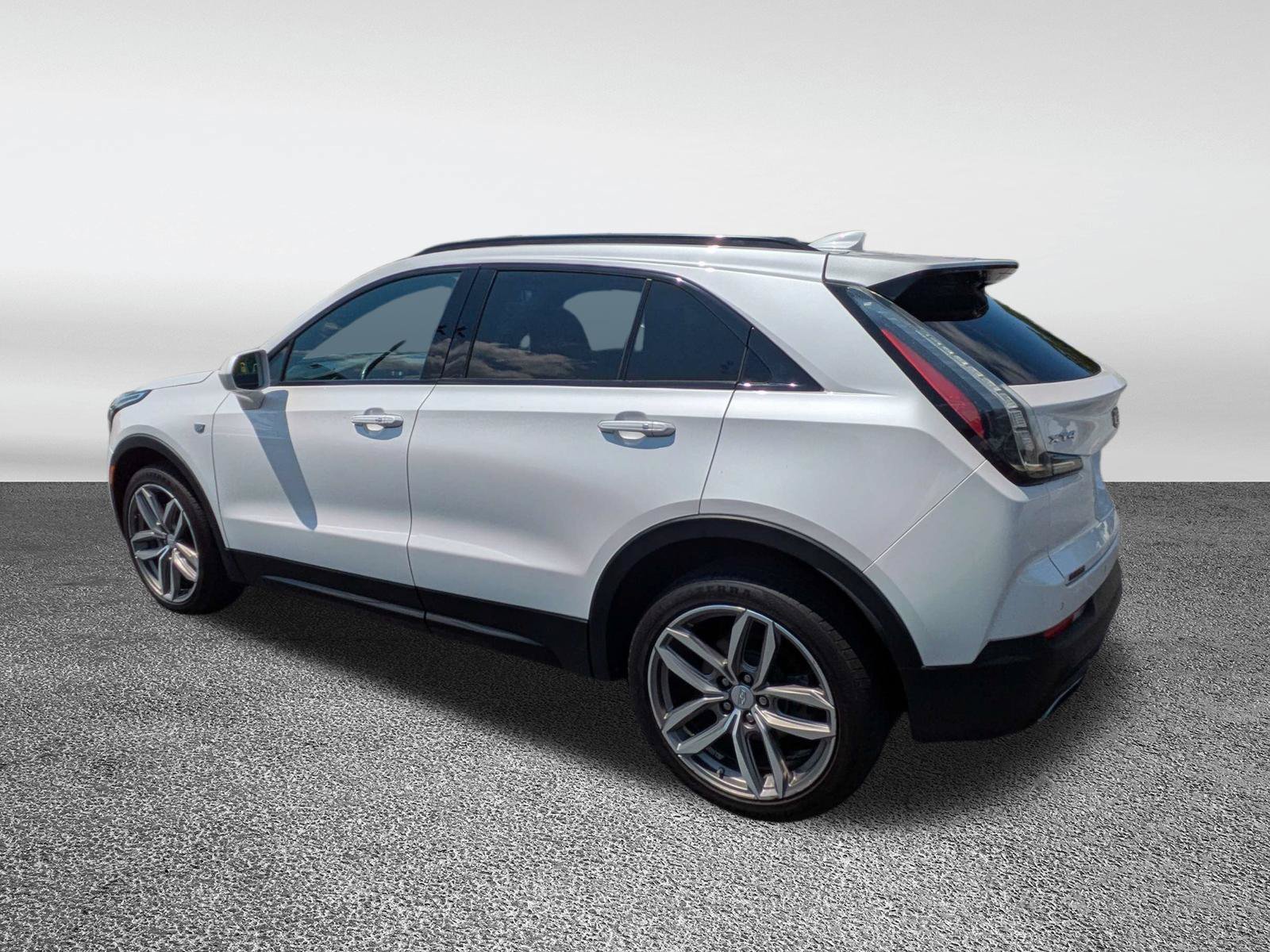 Certified 2019 Cadillac XT4 Sport FWD image 29