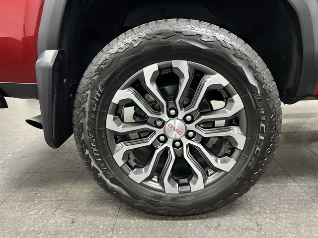 Certified 2025 GMC Canyon Denali AWD/4WD image 33