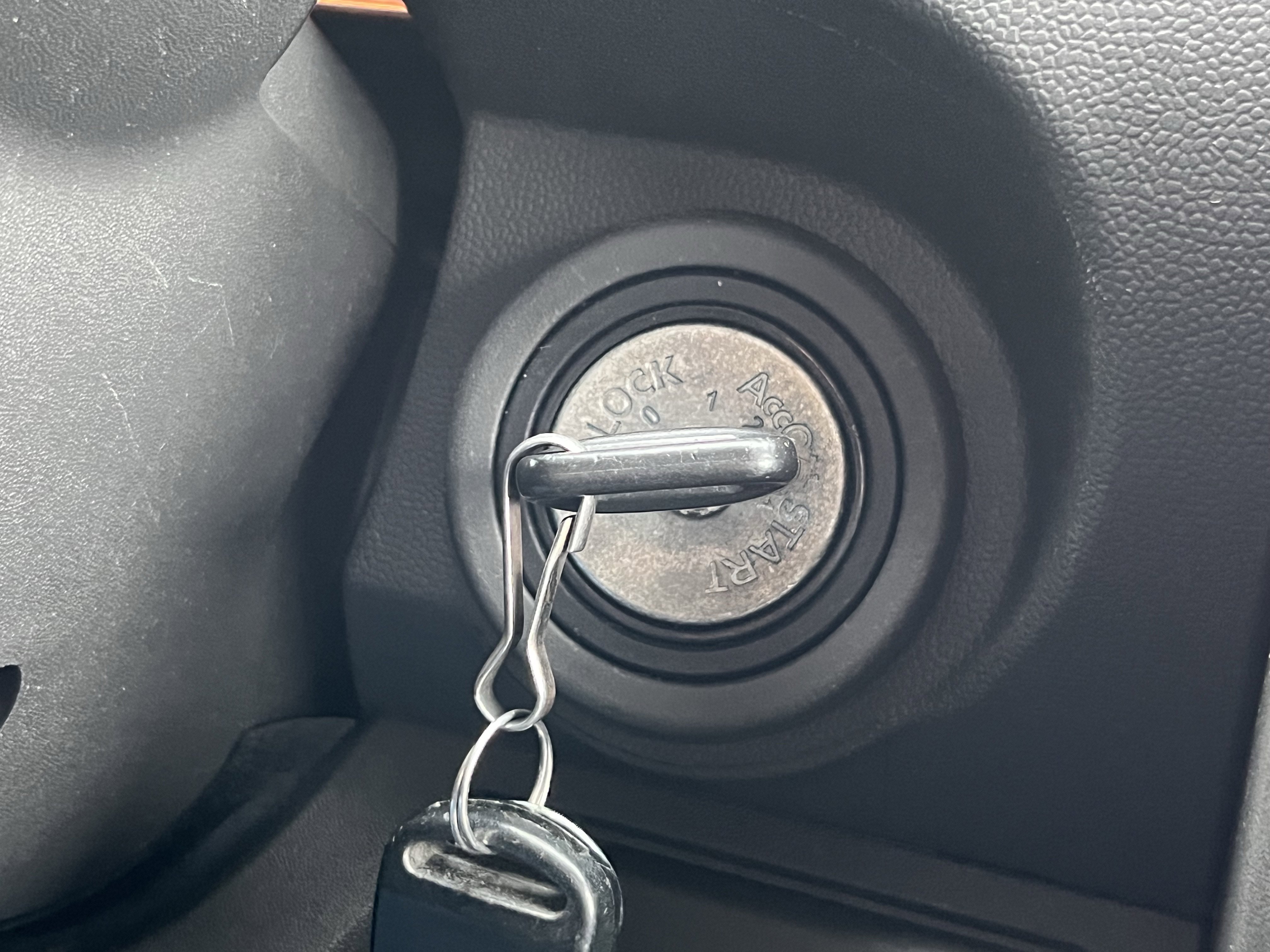 Used 2016 Nissan Frontier SV w/ SV Value Truck Package AWD/4WD image 29