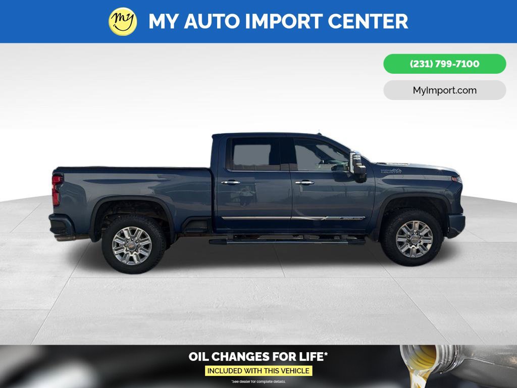 Used 2024 Chevrolet Silverado 3500 High Country w/ Technology Package AWD/4WD image 8