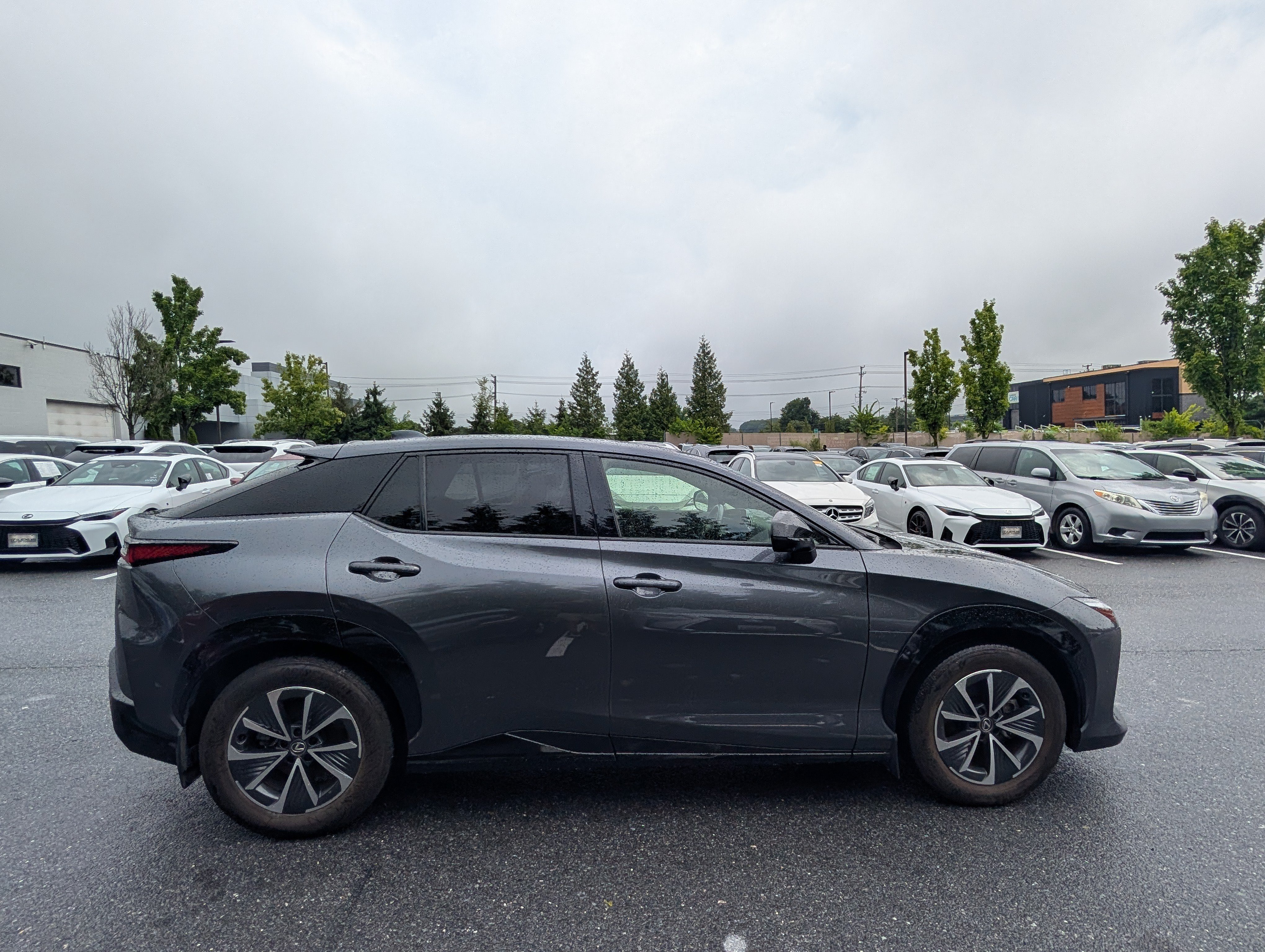 Certified 2023 Lexus RZ 450e Premium w/ Accessory Package (2T) AWD/4WD image 2