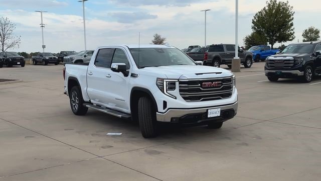 New 2026 GMC Sierra 1500 SLT image 3