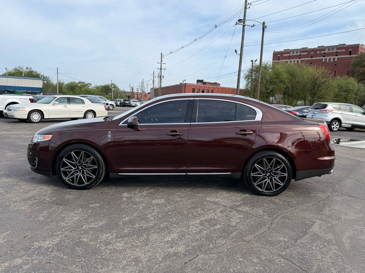Used 2009 Lincoln MKS image 3