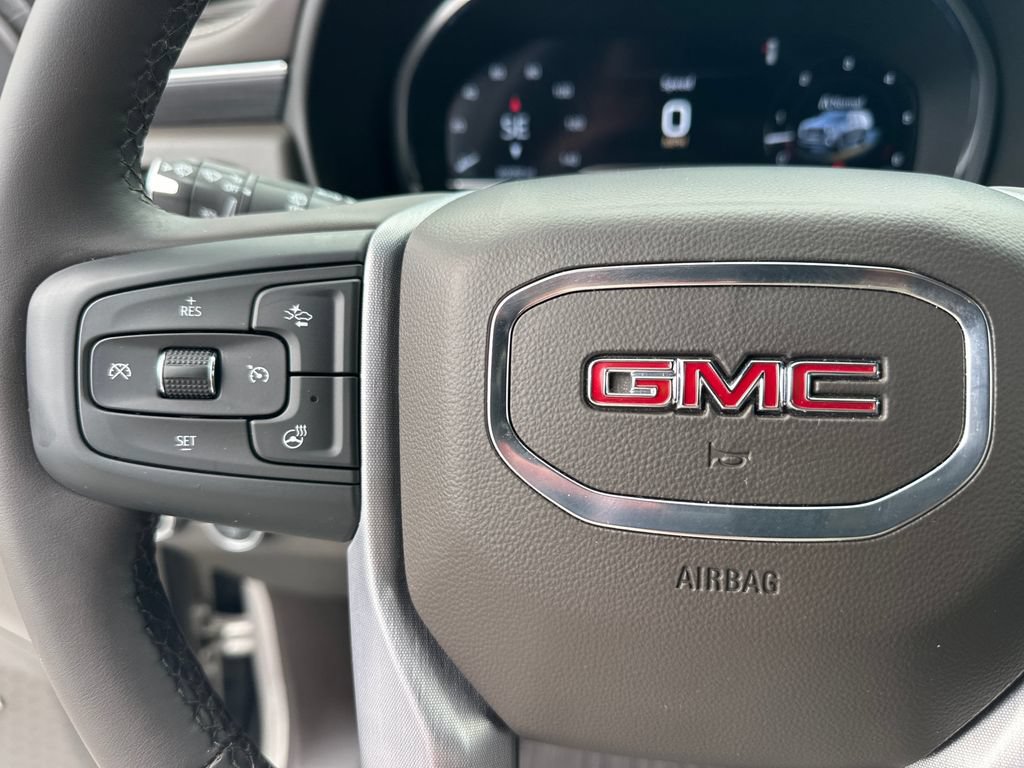 Used 2024 GMC Yukon SLT w/ SLT Luxury Package RWD image 26