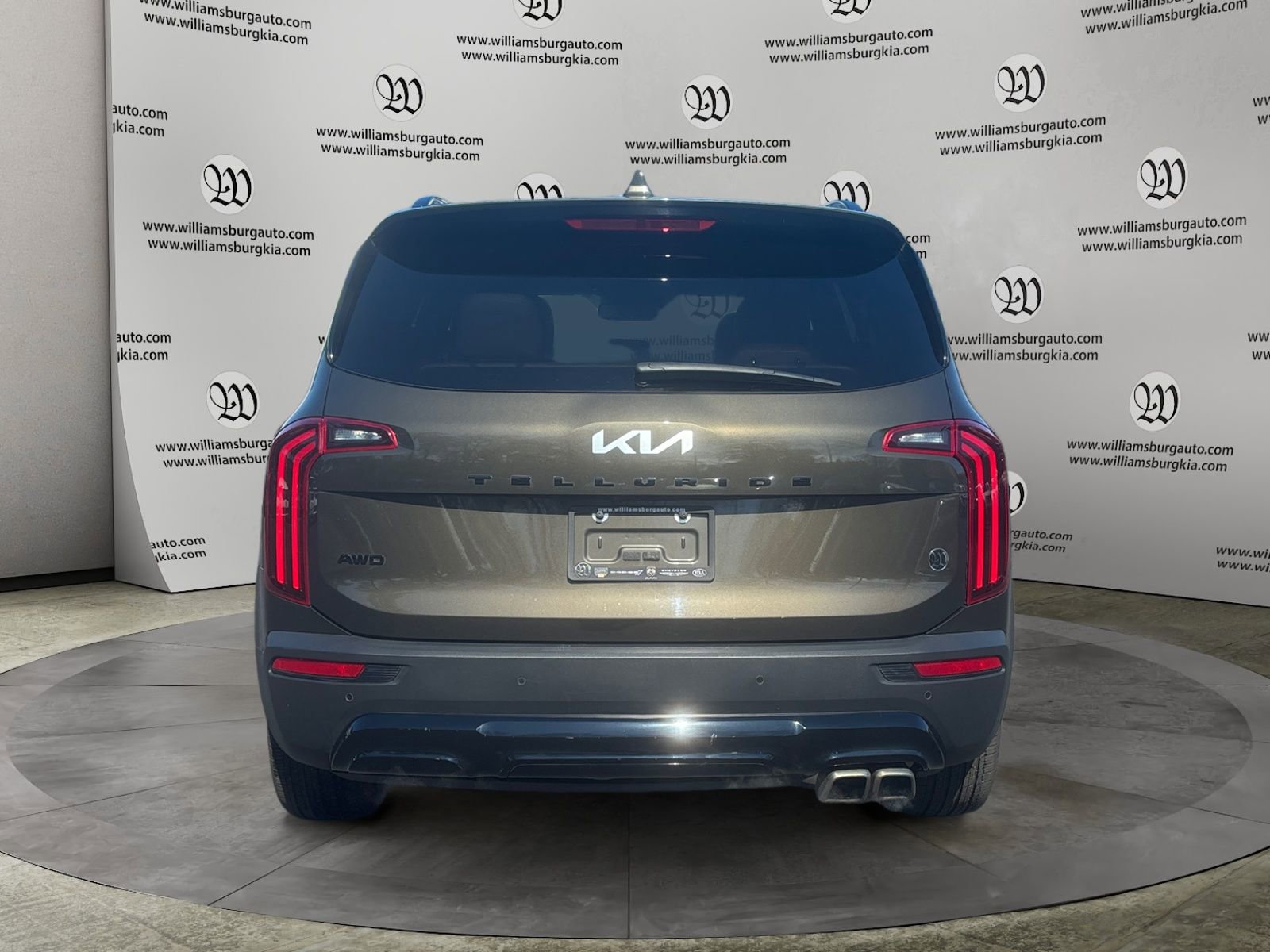 Used 2022 Kia Telluride SX w/ SX Prestige Package image 4