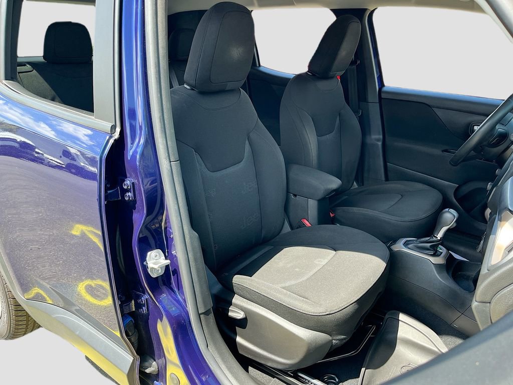 Certified 2016 Jeep Renegade Latitude image 25