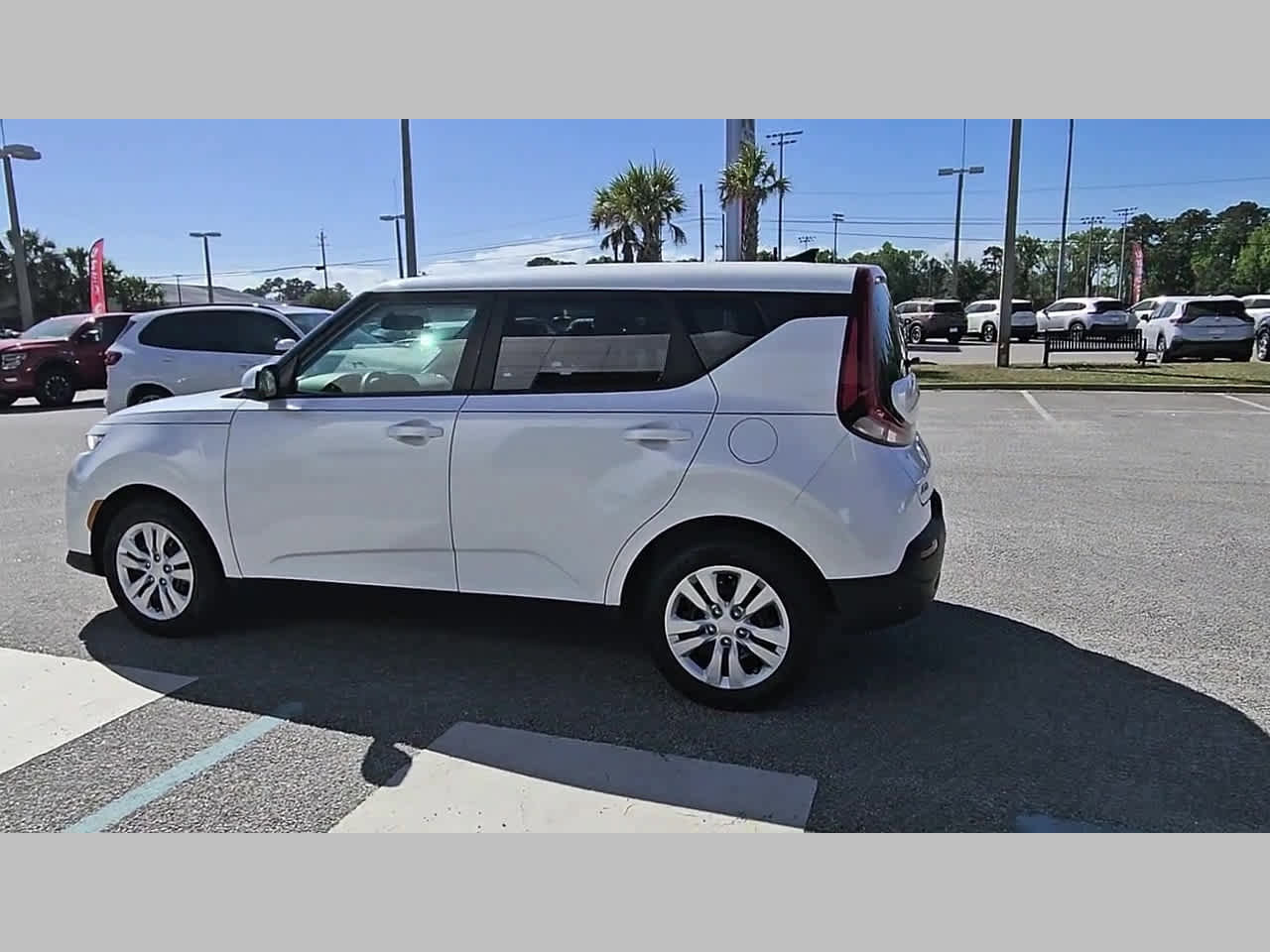 Used 2020 Kia Soul LX FWD image 25