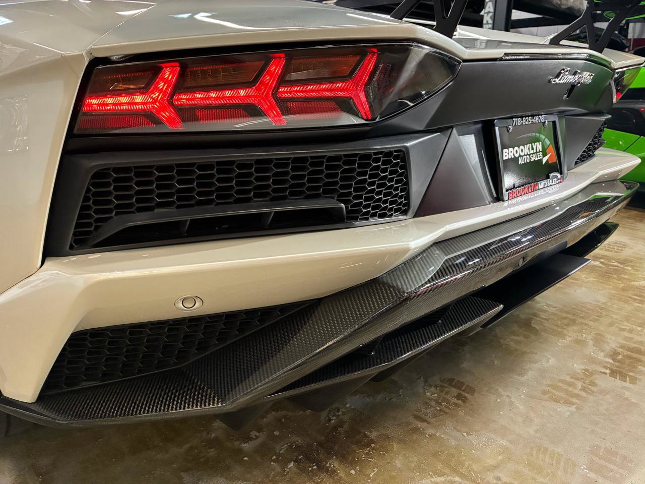 Used 2017 Lamborghini Aventador S AWD/4WD image 24