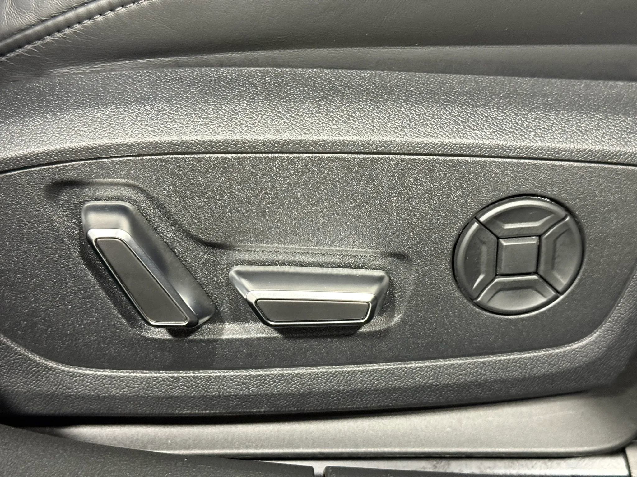 Used 2021 Audi RS 6 w/ Carbon Optic Package image 55