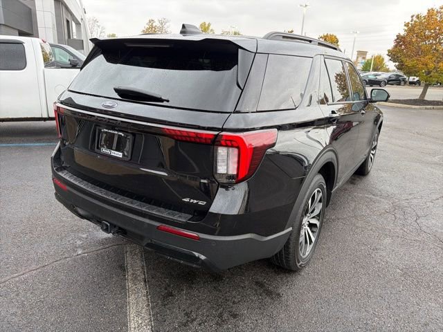 Used 2025 Ford Explorer ST-Line image 8
