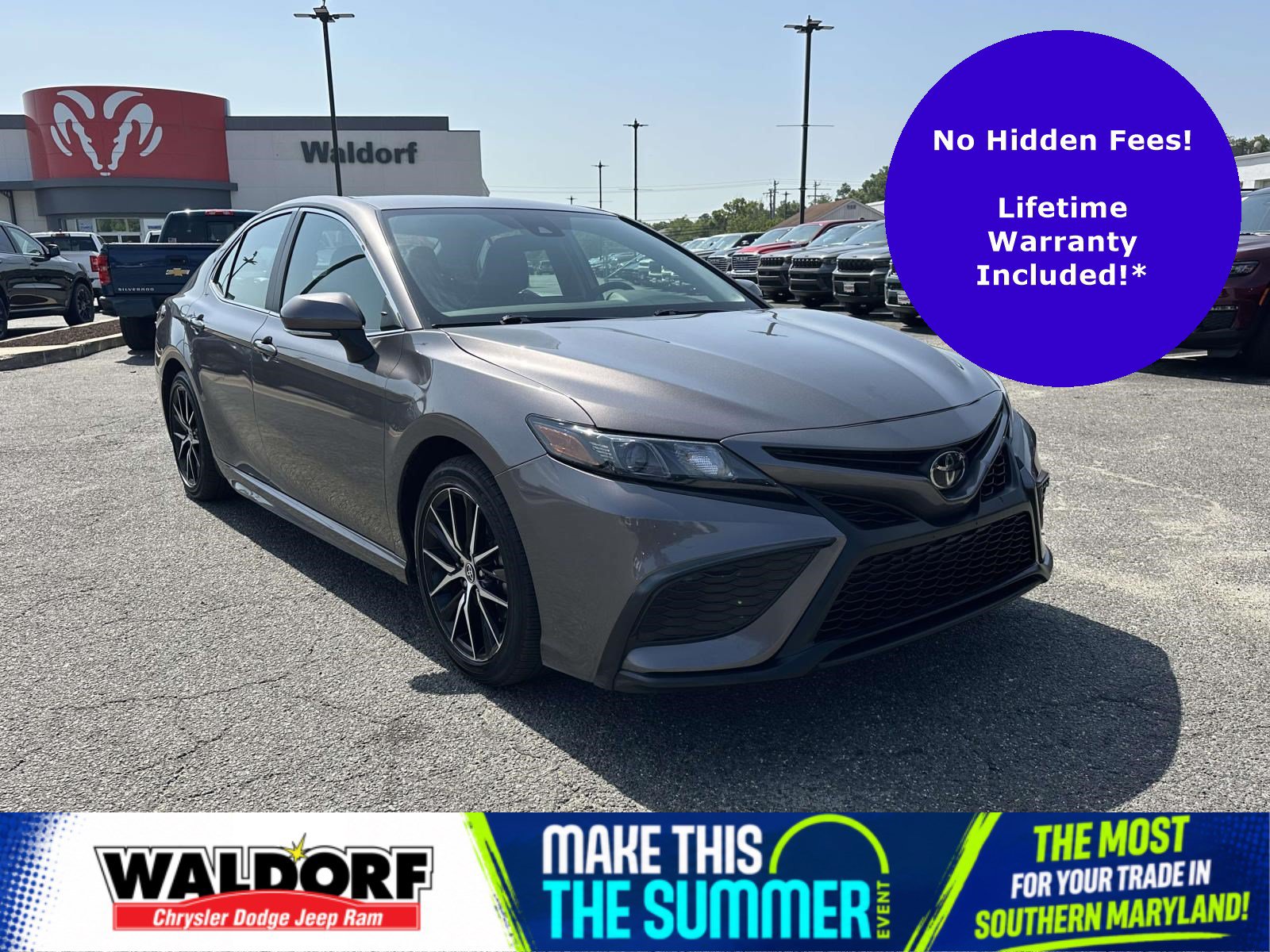 Used 2024 Toyota Camry SE FWD image 1
